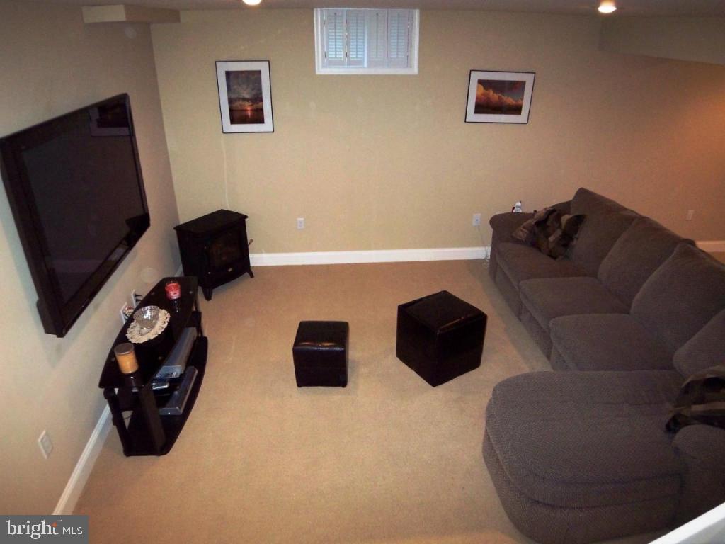 433 Wagonwheel Road Lititz, PA 17543 - Photo 14 of 23 Gallery Image 14