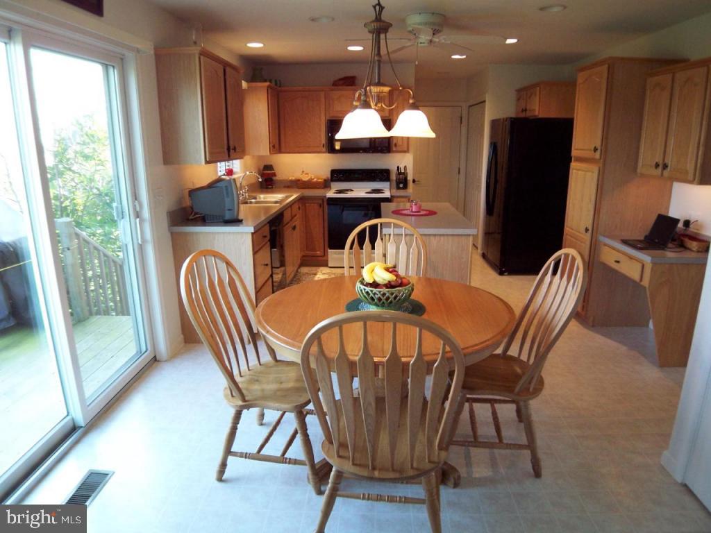 433 Wagonwheel Road Lititz, PA 17543 - Photo 7 of 23 Gallery Image 7