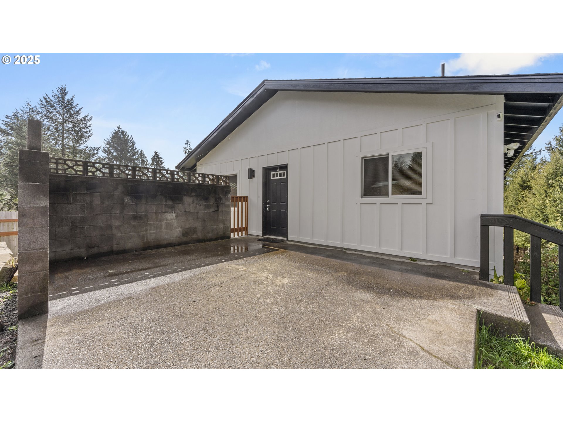 61910 Olive Barber Road Coos Bay, OR 97420 - Photo 1 of 11 Gallery Image 1