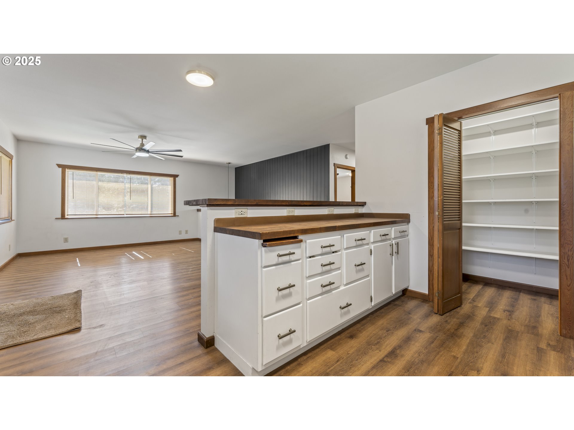 61910 Olive Barber Road Coos Bay, OR 97420 - Photo 7 of 11 Gallery Image 7