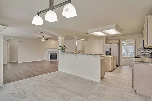 $2,595 | 511 Elm Ridge Drive, Spring, TX 77386