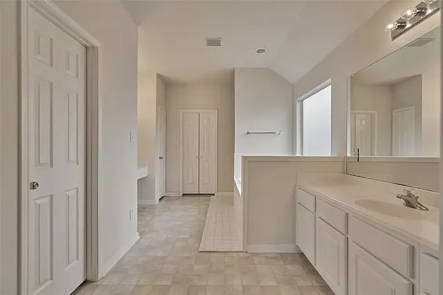 $2,595 | 511 Elm Ridge Drive, Spring, TX 77386