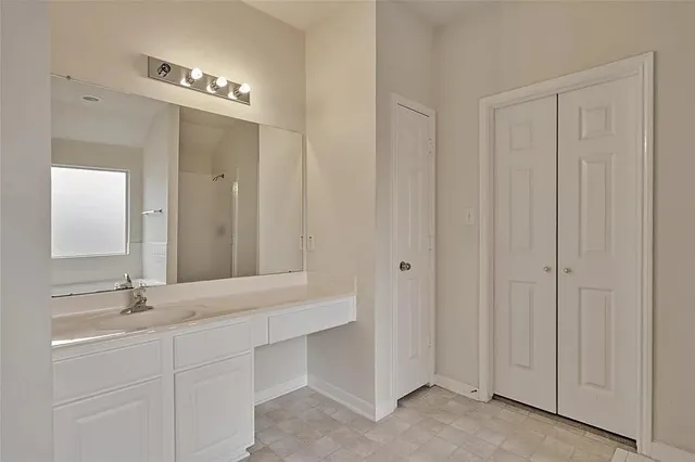 $2,595 | 511 Elm Ridge Drive, Spring, TX 77386