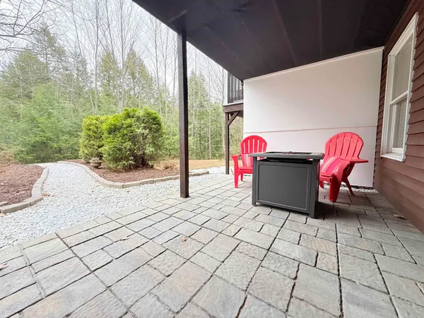 $260,000 | 32 Kimball Place, Claremont, NH 03743