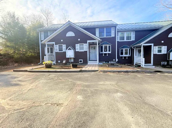 $260,000 | 32 Kimball Place, Claremont, NH 03743