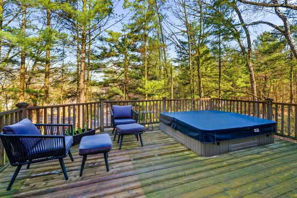 $1,050,000 | 8184 Barony Point, Mattawan, MI 49071