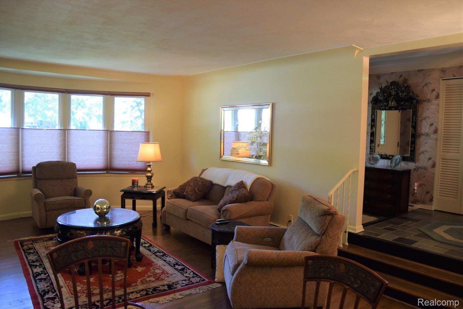 739 Wilwood Road Rochester, MI 48309 - Photo 26 of 99 LivingRoom (2).jpeg