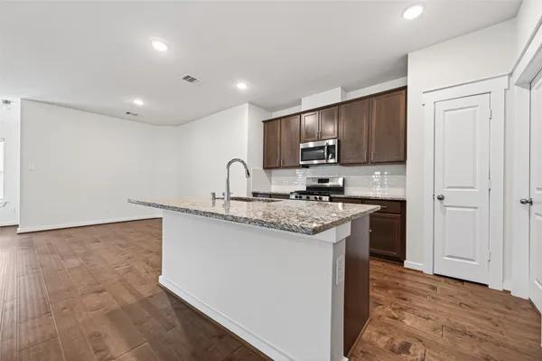 $1,895 | 12116 Brazos Drive, Willis, TX 77378