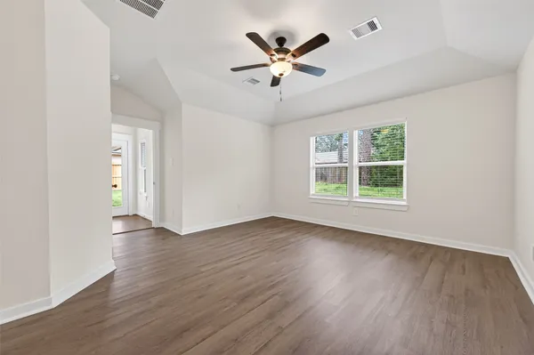 $1,895 | 12116 Brazos Drive, Willis, TX 77378