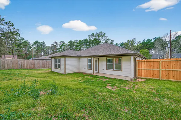 $1,895 | 12116 Brazos Drive, Willis, TX 77378