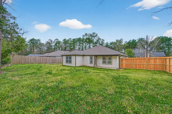 $1,895 | 12116 Brazos Drive, Willis, TX 77378