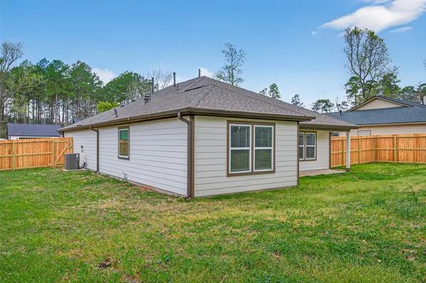 $1,895 | 12116 Brazos Drive, Willis, TX 77378