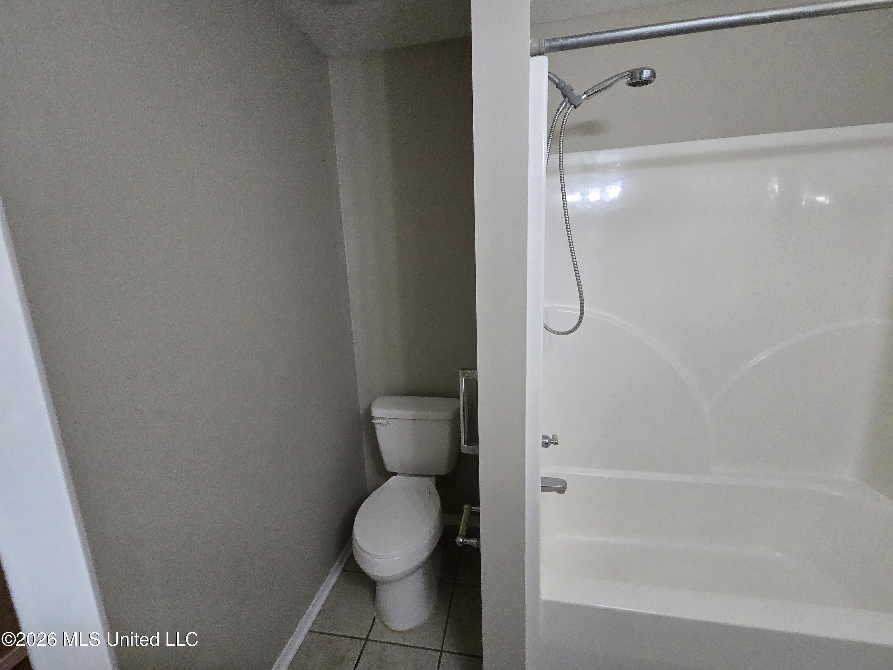 13488 Addison Avenue Gulfport, MS 39503 - Photo 5 of 19 20260615_160325