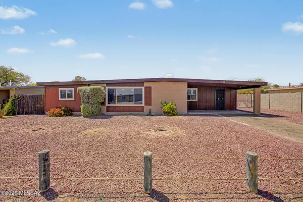 $340,000 | 9561 East 33rd Street, Tucson, AZ 85748