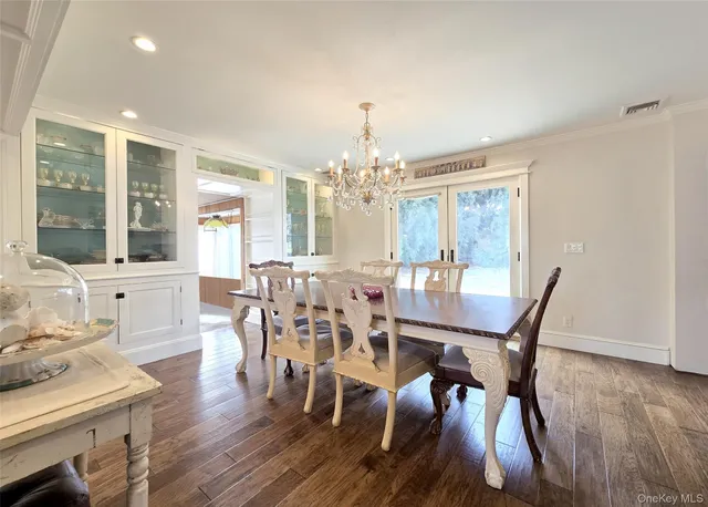 $839,000 | 410 Greene Avenue, Sayville, NY 11782