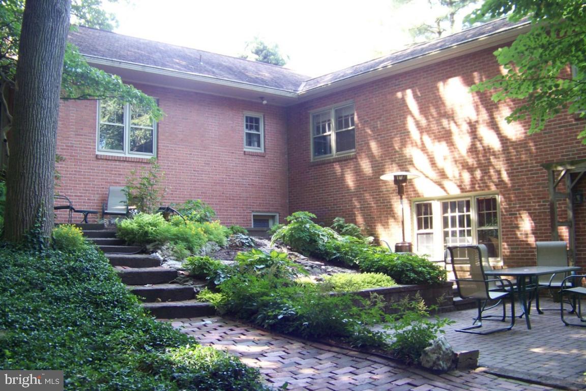 845 Hillaire Road Lancaster, PA 17601 - Photo 26 of 36 Gallery Image 26