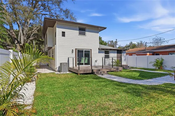 $469,900 | 727 16th Avenue Northwest, Largo, FL 33770