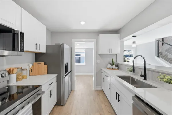 $469,900 | 727 16th Avenue Northwest, Largo, FL 33770