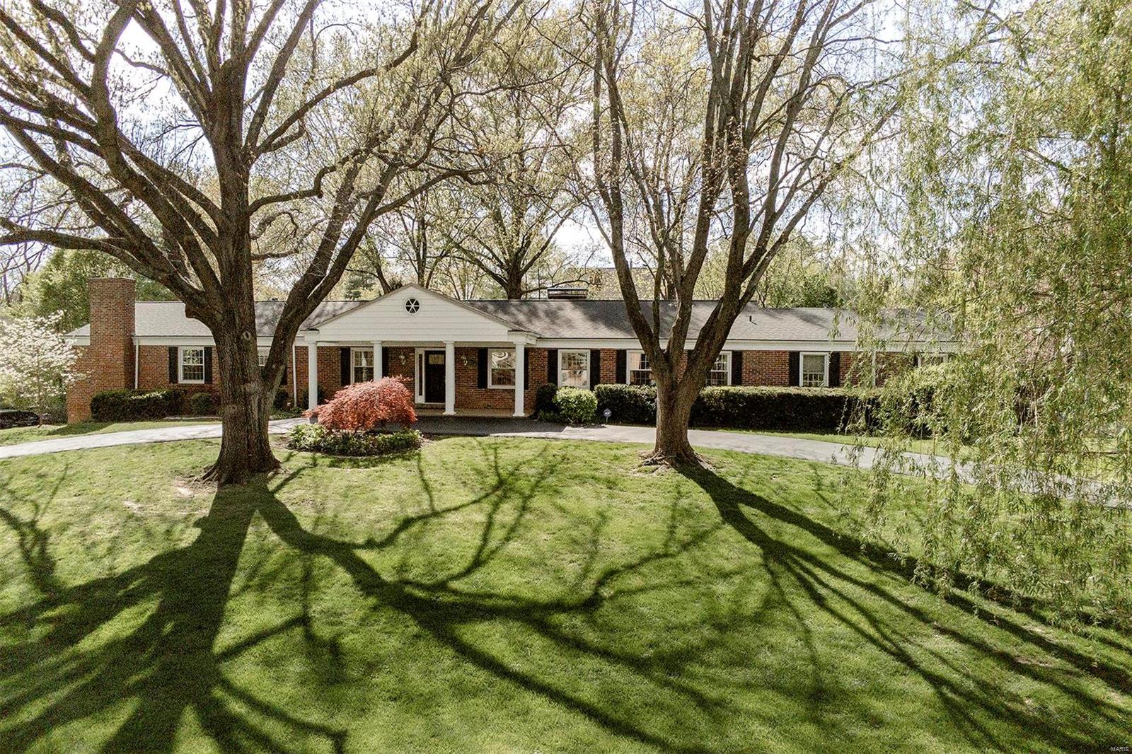 33 Lynnbrook Road St. Louis, MO 63131 - Photo 1 of 31 Gallery Image 1
