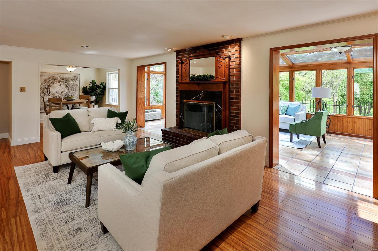 33 Lynnbrook Road St. Louis, MO 63131 - Photo 12 of 31 Gallery Image 12