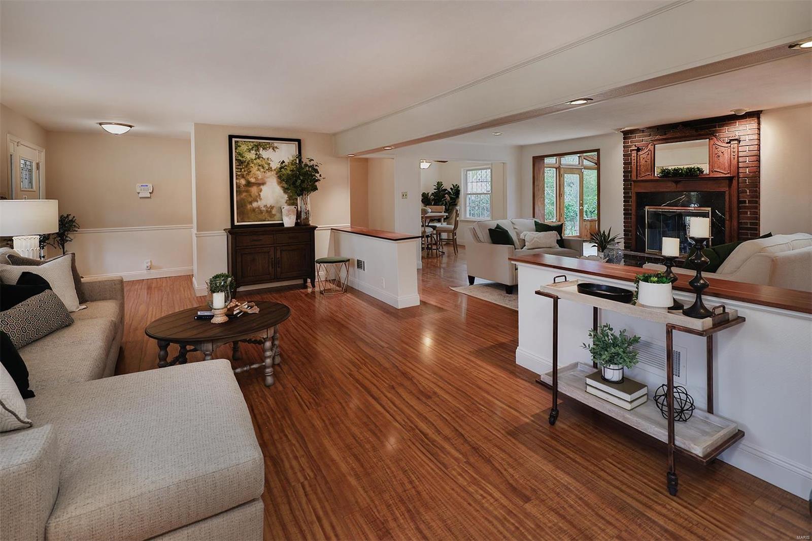 33 Lynnbrook Road St. Louis, MO 63131 - Photo 6 of 31 Gallery Image 6