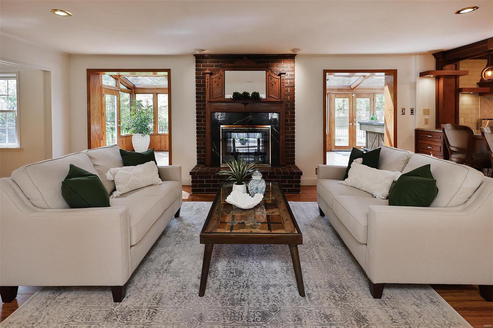 33 Lynnbrook Road St. Louis, MO 63131 - Photo 10 of 31 Gallery Image 10