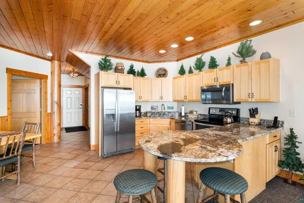 $655,000 | 2826 Highway 61, Unit 425, Two Harbors, MN 55616