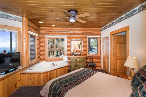 $655,000 | 2826 Highway 61, Unit 425, Two Harbors, MN 55616
