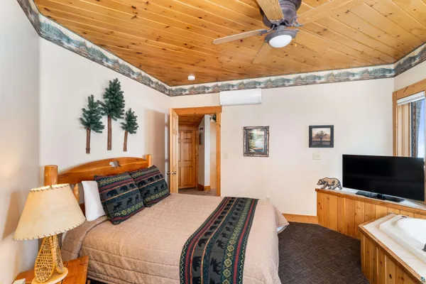 $655,000 | 2826 Highway 61, Unit 425, Two Harbors, MN 55616