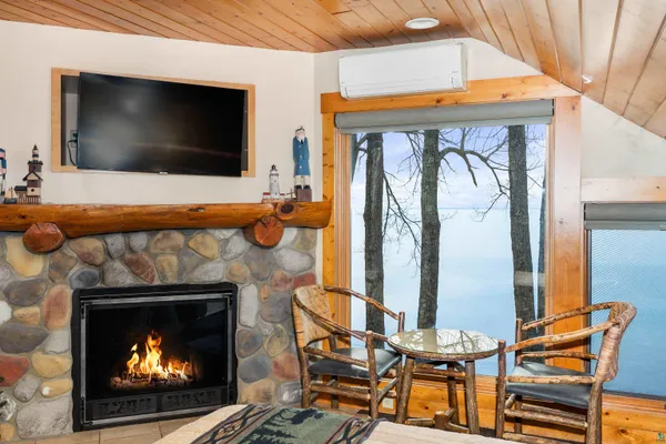 $655,000 | 2826 Highway 61, Unit 425, Two Harbors, MN 55616