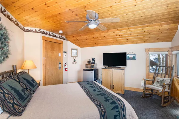 $655,000 | 2826 Highway 61, Unit 425, Two Harbors, MN 55616