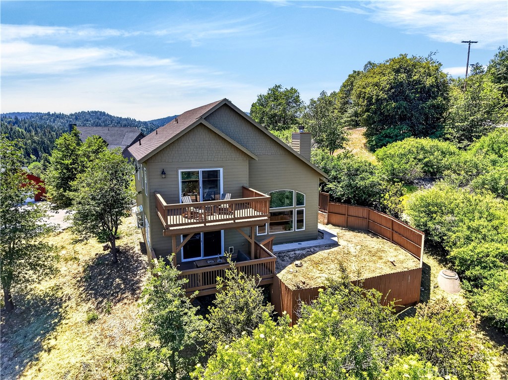 26850 Inyo Court Lake Arrowhead, CA 92352 - Photo 2 of 34