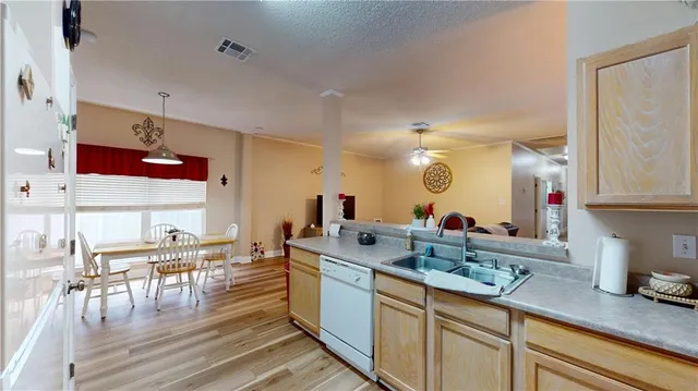 $220,000 | 1133 Ave C, Westwego, LA 70094