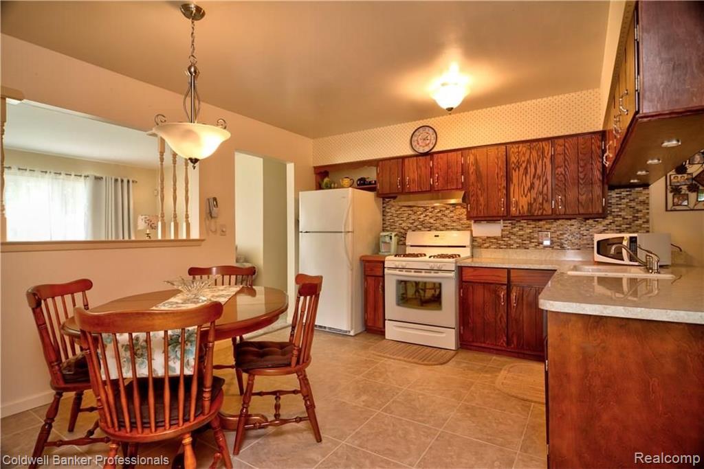 11187 Erdmann Road Sterling Heights, MI 48314 - Photo 8 of 24