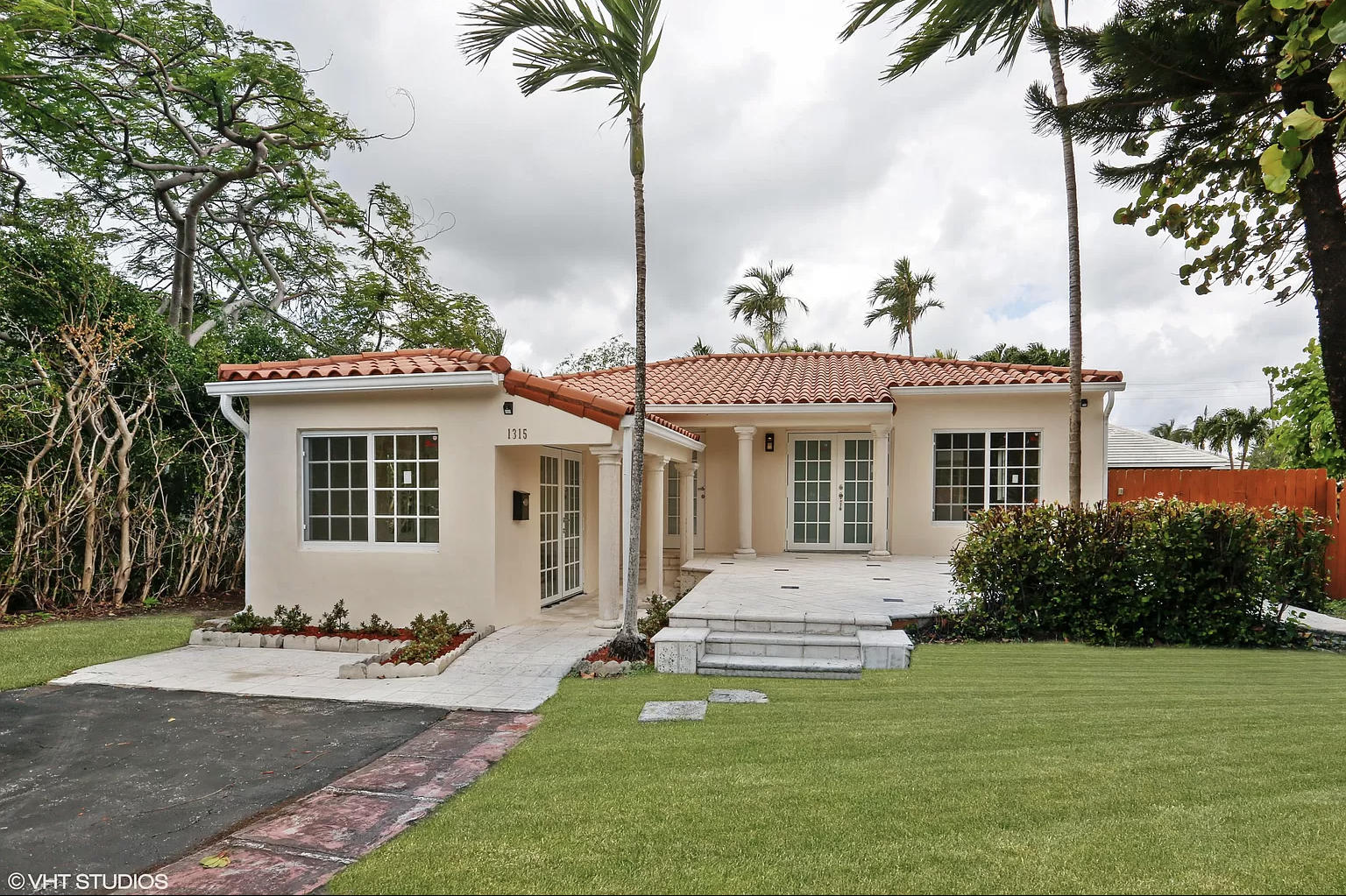 1315 South Biscayne Point Road Miami Beach, FL 33141 - Photo 23 of 30 C4868DD3-76AC-4BF6-AC9C-E2E0A1BE0B43