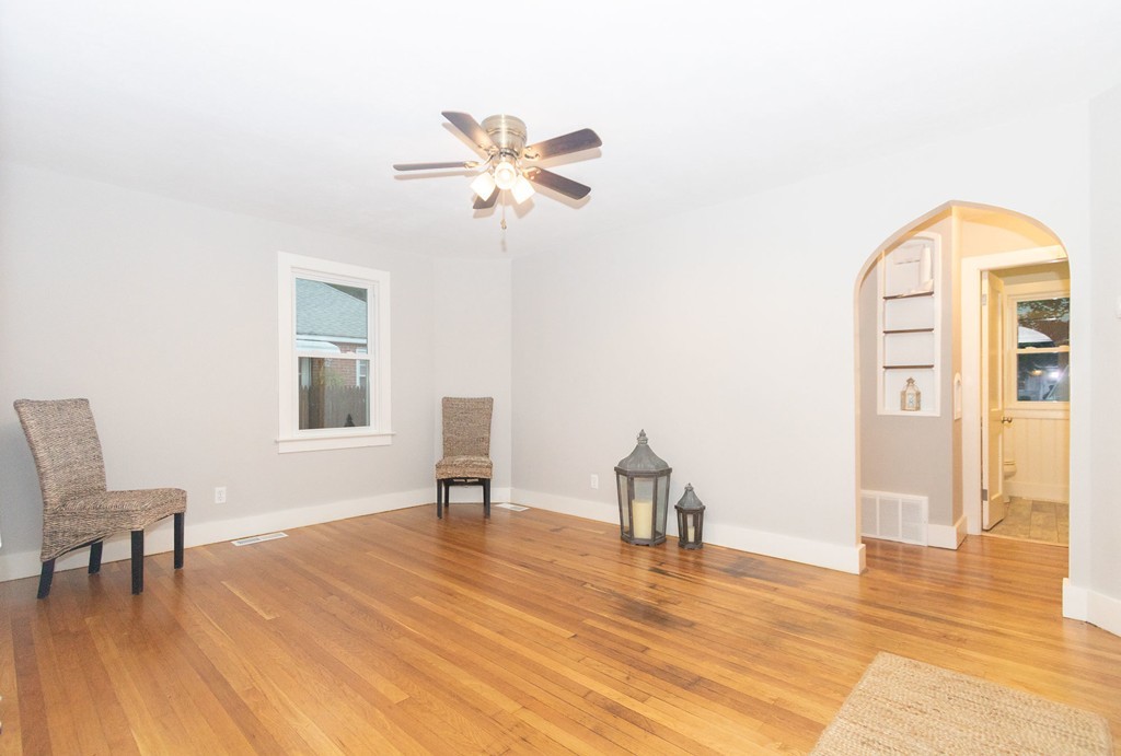 139 Powell Avenue Springfield, MA 01118 - Photo 6 of 8 Gallery Image 6