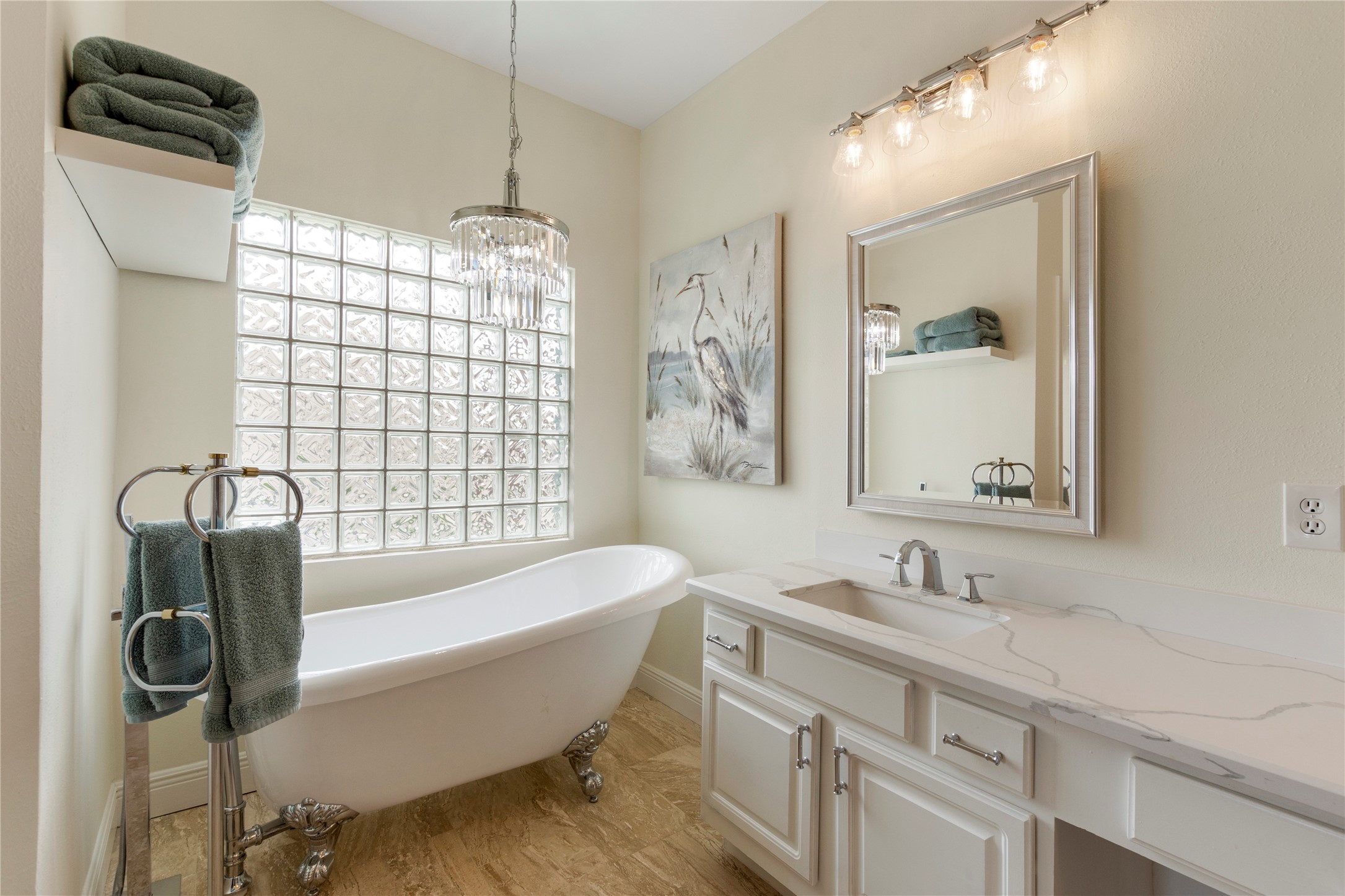 457 Mariners Drive Kemah, TX 77565 - Photo 16 of 25 Primary bathroom