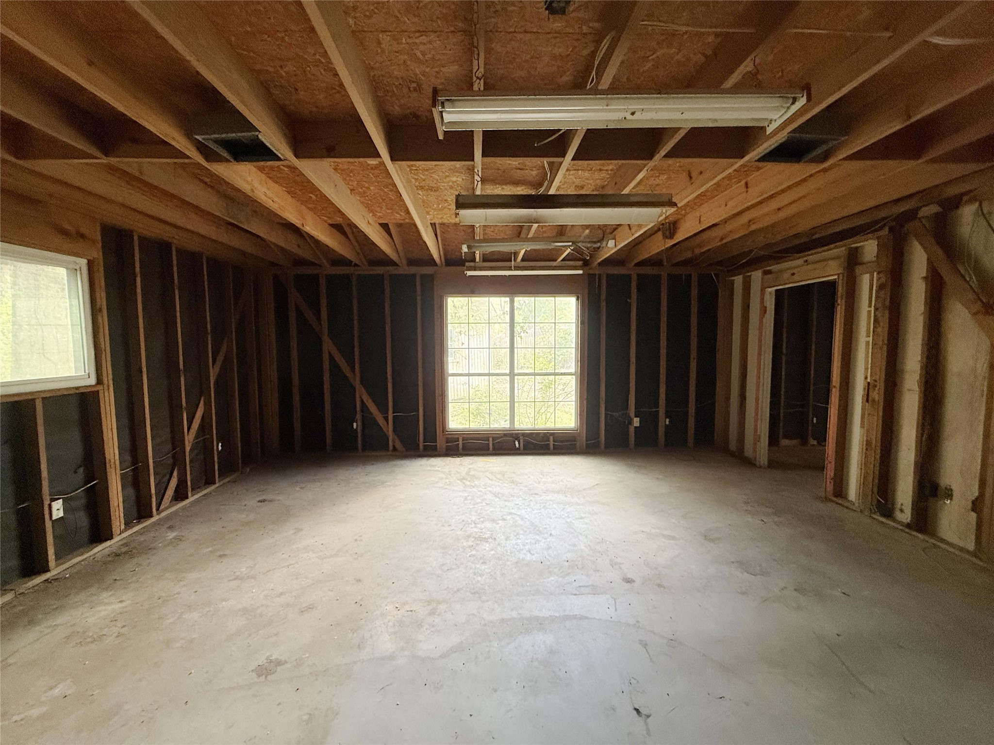 341 Maple Lane Conroe, TX 77304 - Photo 13 of 15