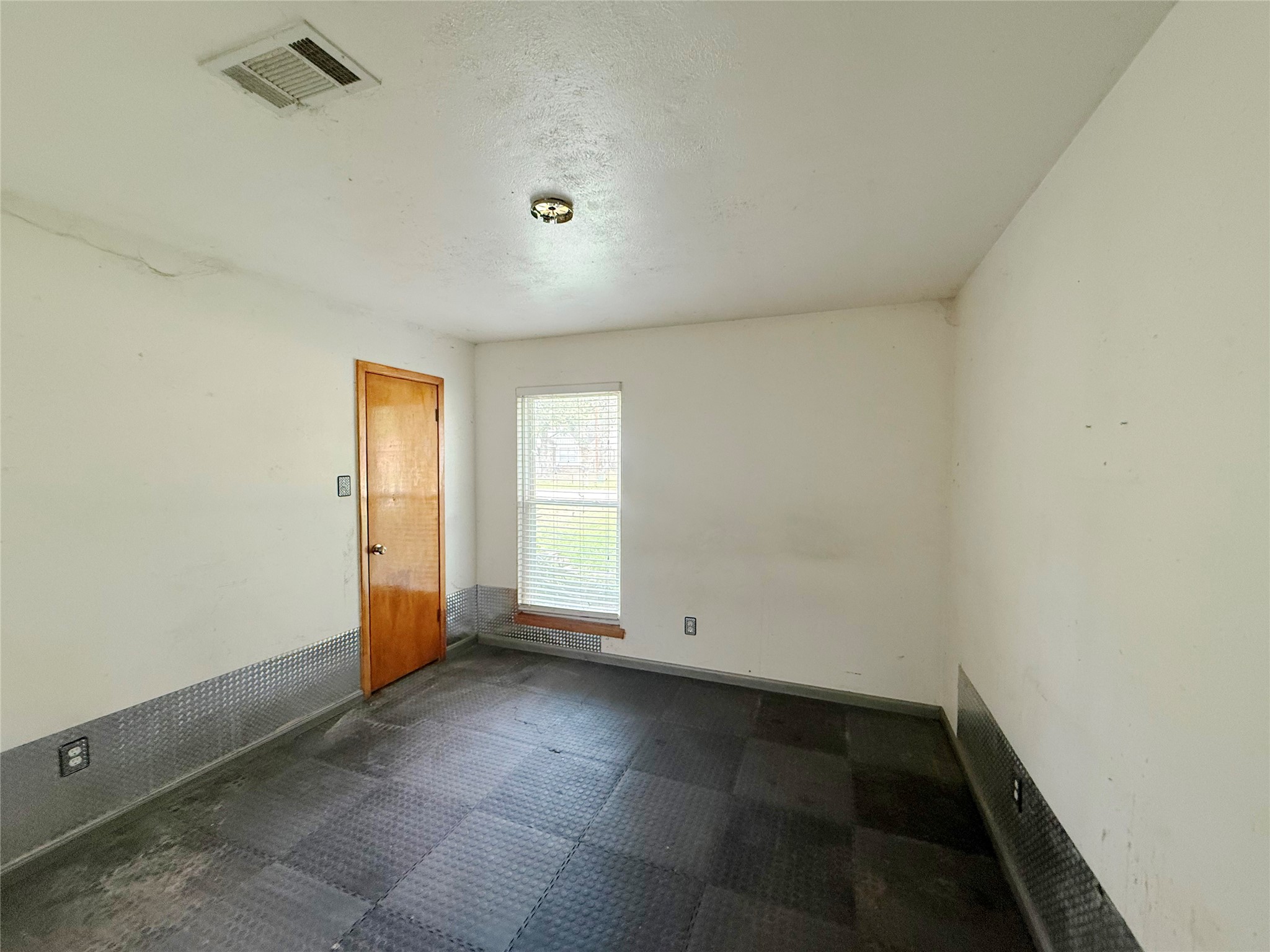 341 Maple Lane Conroe, TX 77304 - Photo 9 of 15