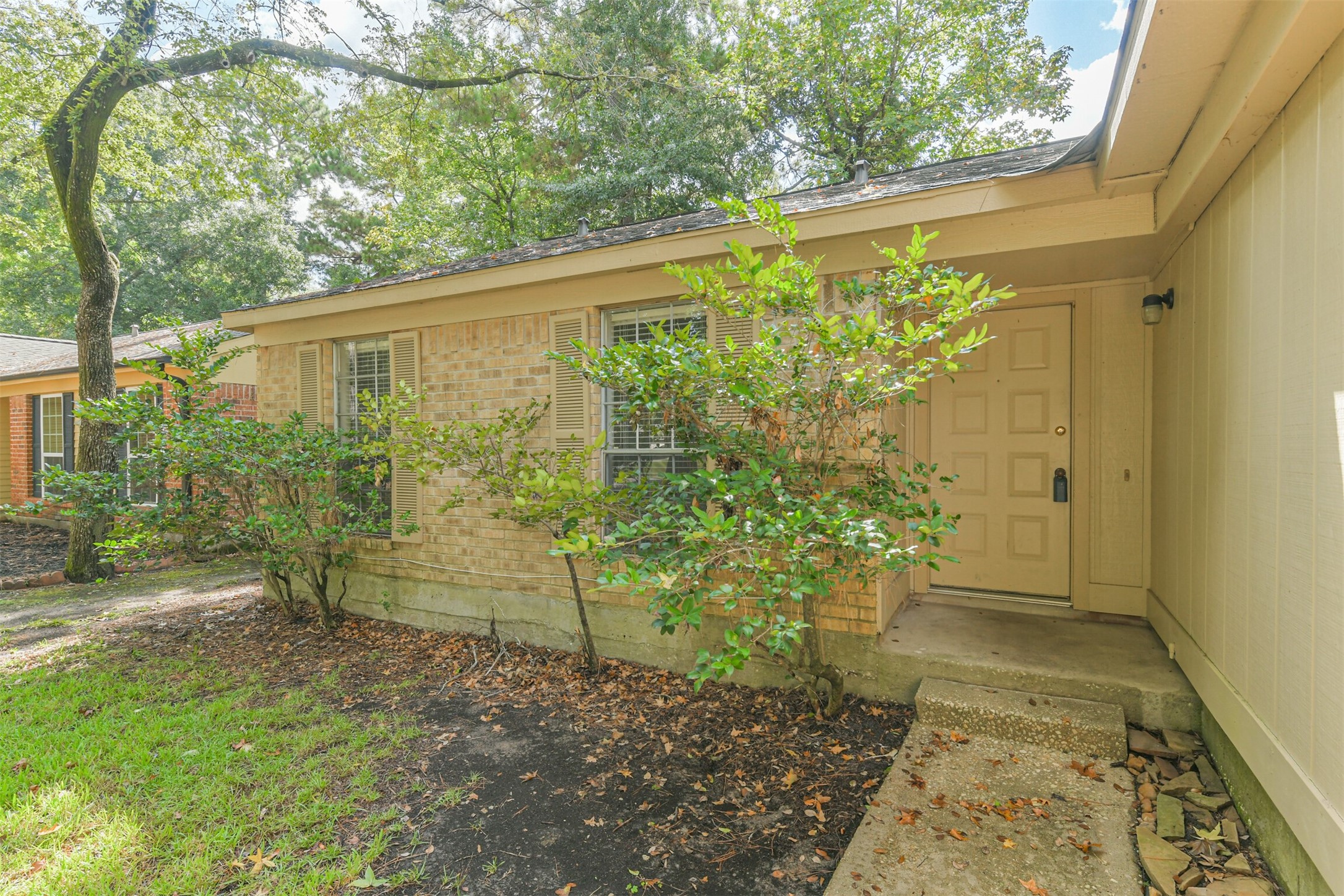 56 Fallshire Drive Spring, TX 77381 - Photo 3 of 30 Gallery Image 3