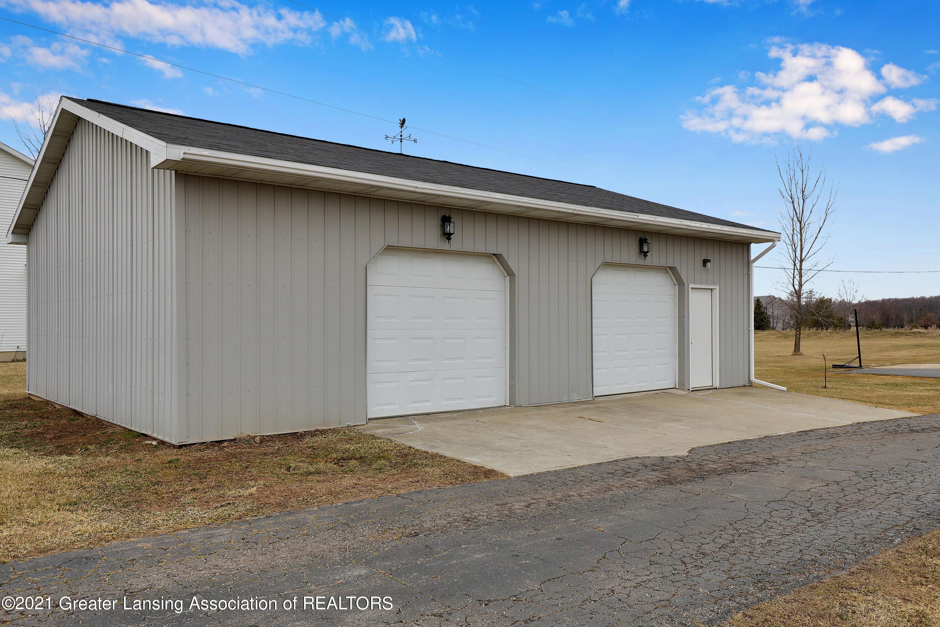 6510 West Howe Road Dewitt, MI 48820 - Photo 33 of 41 Pole Barn