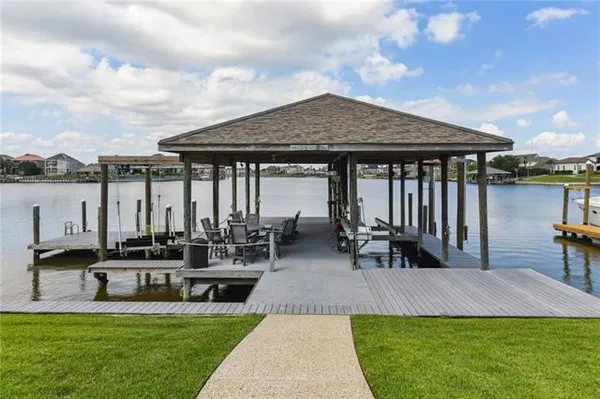 $1,450,000 | 983 Lakeshore Boulevard, Slidell, LA 70461