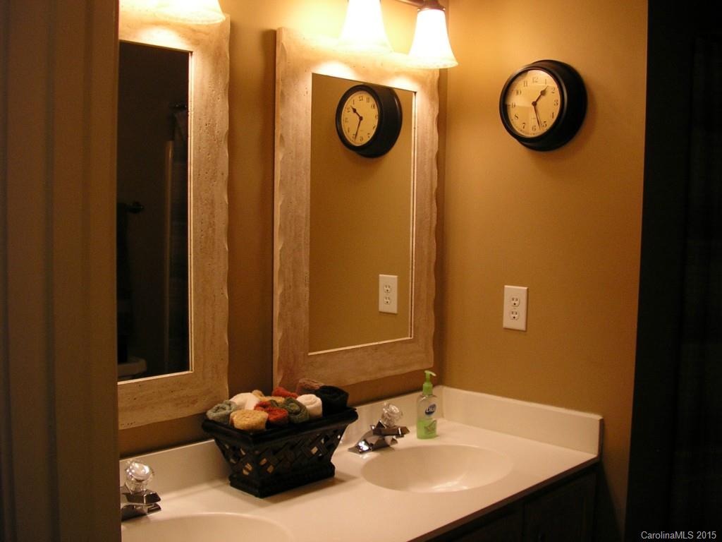 12613 Winget Road Charlotte, NC 28278 - Photo 12 of 21 Gallery Image 12