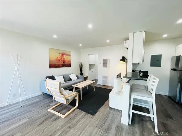 $2,595 | 3864 Inglewood Boulevard, Unit 2, Los Angeles, CA 90066