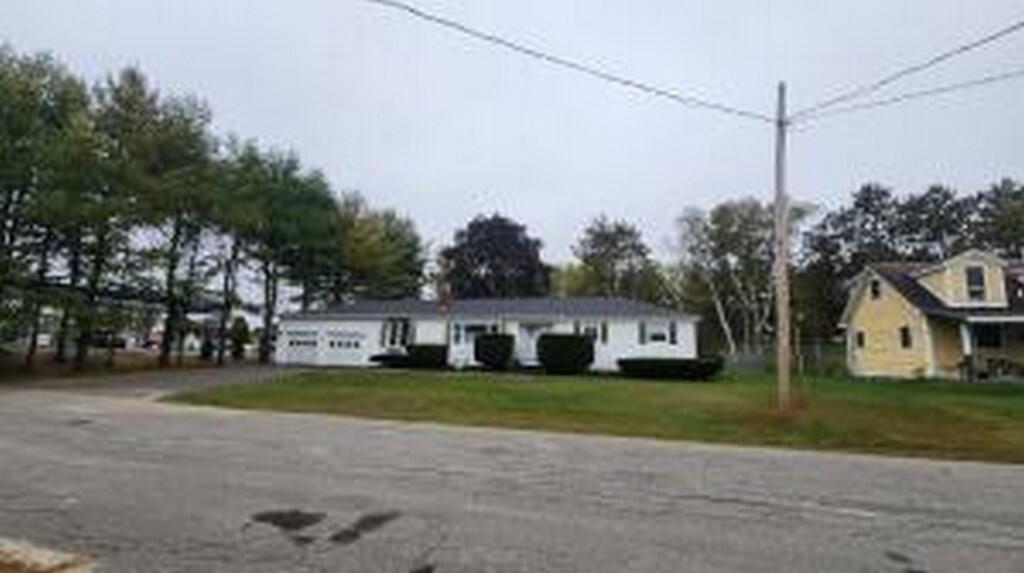 10 Field Street Millinocket, ME 04462 - Photo 7 of 52 2