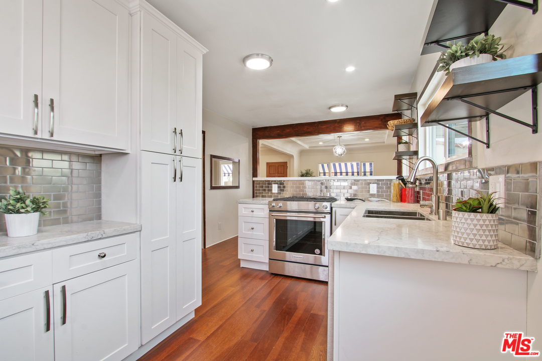 2906 Virginia Road Los Angeles, CA 90016 - Photo 10 of 19 Gallery Image 10
