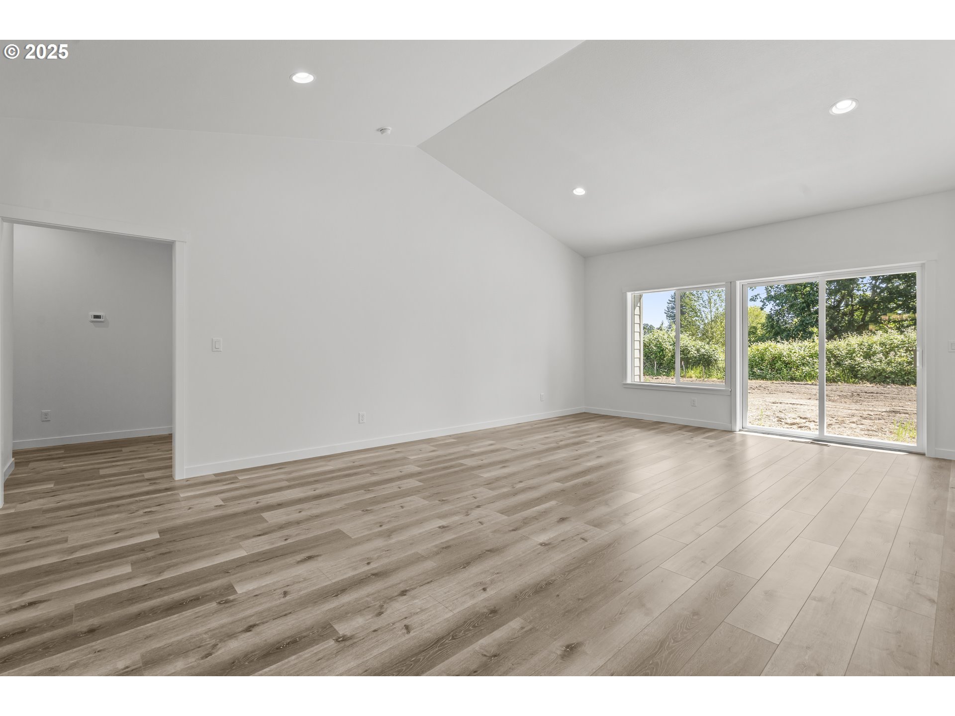 718 Tigerlily Street Silverton, OR 97381 - Photo 14 of 33