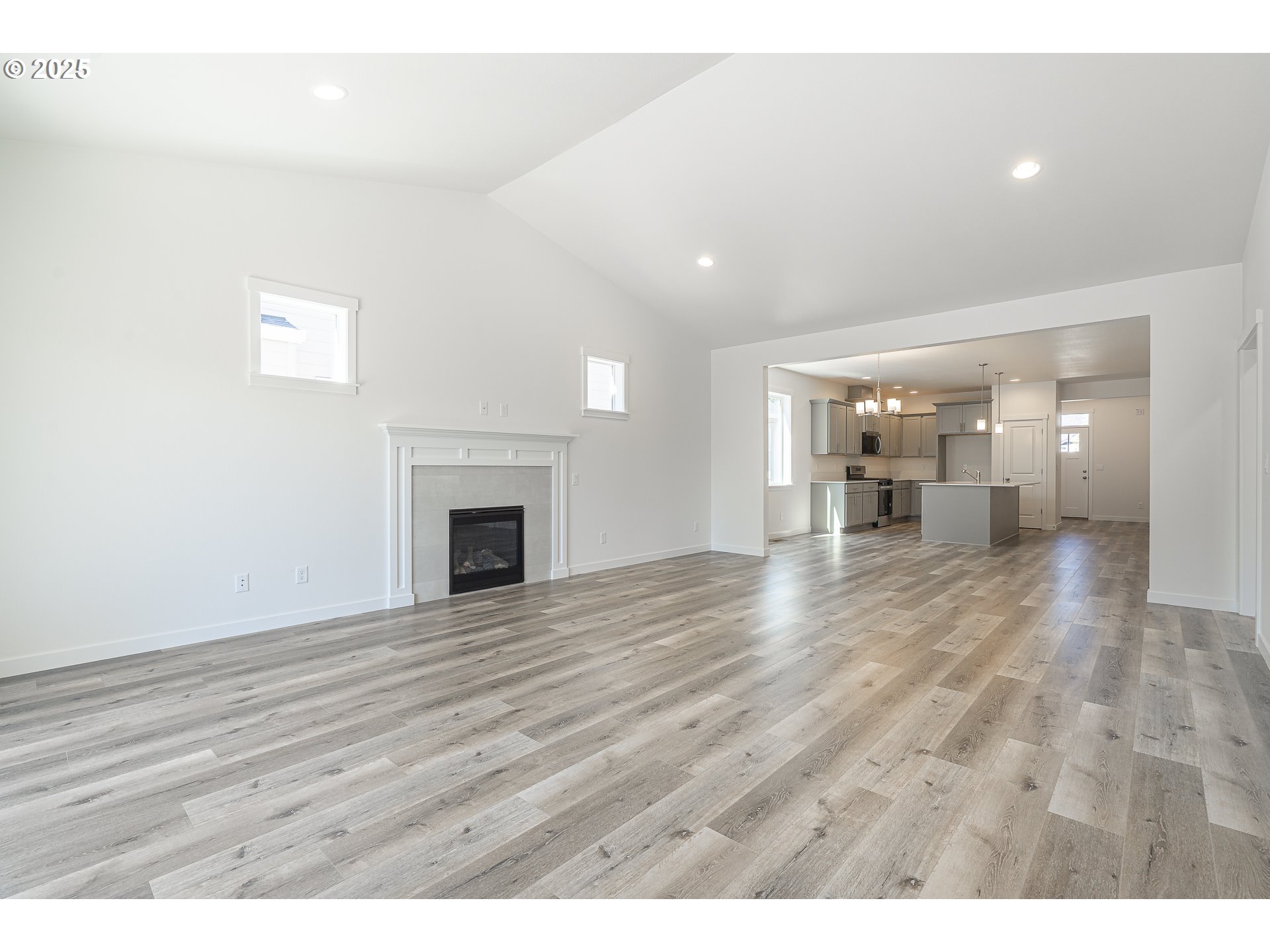 718 Tigerlily Street Silverton, OR 97381 - Photo 16 of 33