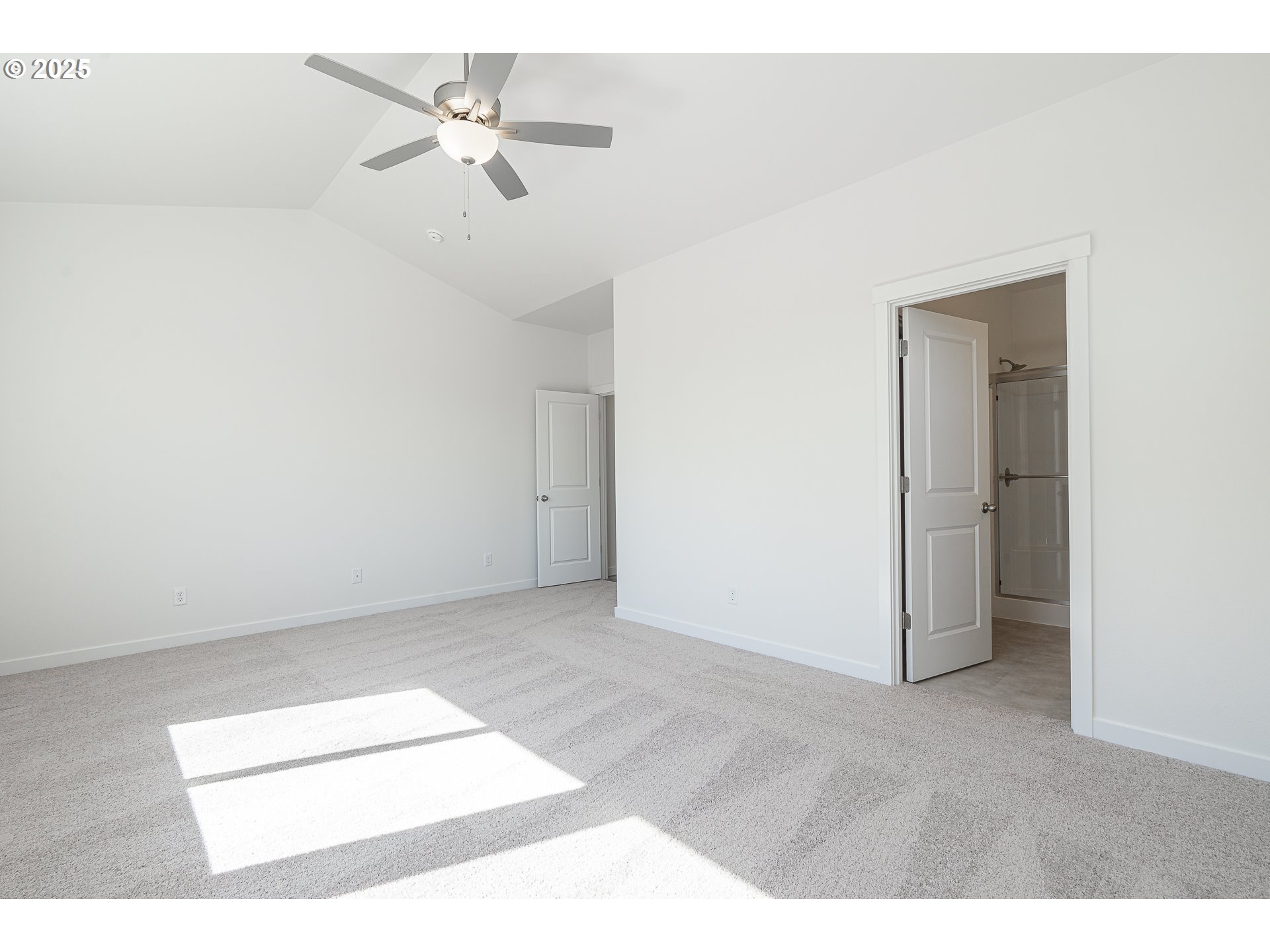 718 Tigerlily Street Silverton, OR 97381 - Photo 20 of 33