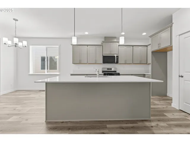 $539,900 | 718 Tigerlily Street, Silverton, OR 97381